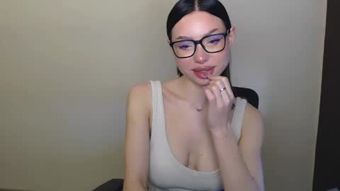 Snapshot of maxi_sweetheart chatting on January 2025 09:15:02 AM Joanna online show from January 2025 09:15:02 AM