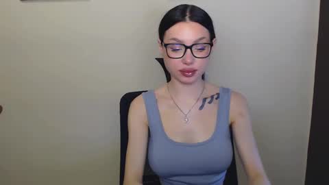 Snapshot of maxi_sweetheart chatting on January 2025 08:20:02 AM Joanna online show from January 2025 08:20:02 AM