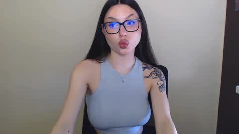 Snapshot of maxi_sweetheart chatting on February 2025 01:17:02 PM Joanna online show from February 2025 01:17:02 PM