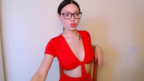 Snapshot of maxi_sweetheart chatting on September 2025 10:39:02 AM Joanna online show from September 2025 10:39:02 AM