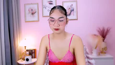 maxie greyson online show from February 2025 02:28:02 AM