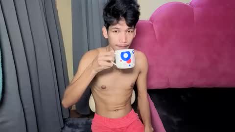 Reyn online show from November 2025 10:59:02 PM