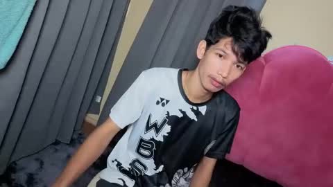 Reyn online show from November 2025 10:26:01 PM