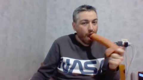 Maxime online show from February 2025 08:46:01 PM