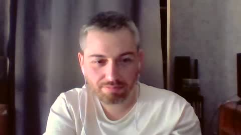 Snapshot of maximefrxx chatting on June 2026 04:11:01 PM Maxime online show from June 2026 04:11:01 PM