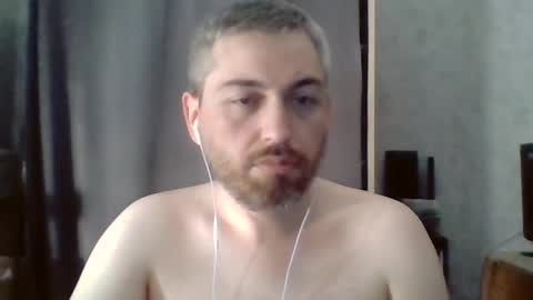 Snapshot of maximefrxx chatting on June 2026 03:18:01 PM Maxime online show from June 2026 03:18:01 PM