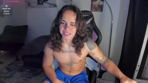 Snapshot of maximiliano_scoott_ chatting on June 2026 05:22:02 PM maximiliano_scoott_ online show from June 2026 05:22:02 PM