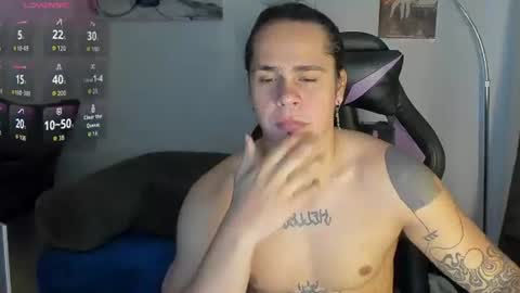 Snapshot of maximiliano_scoott_ chatting on July 2026 07:05:02 PM maximiliano_scoott_ online show from July 2026 07:05:02 PM