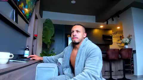 maximo_and_marcelo online show from February 2026 12:03:01 PM