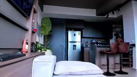 maximo_and_marcelo online show from July 2026 12:11:01 PM