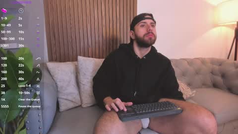 Maximo Wolf online show from April 2026 09:03:02 AM