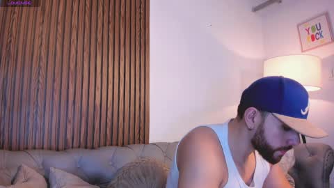 Maximo Wolf online show from April 2026 08:04:01 PM