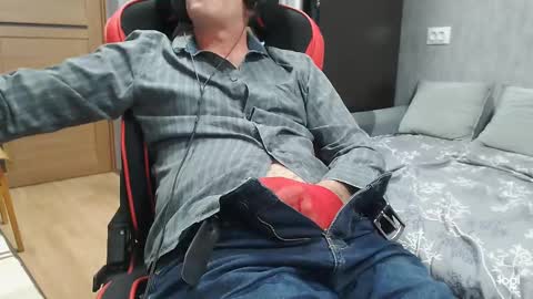 maximus3334 online show from March 2025 11:01:02 PM