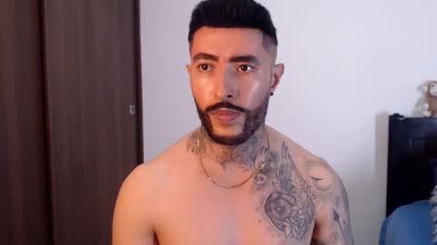 Independent Model online show from December 2024 06:39:01 AM