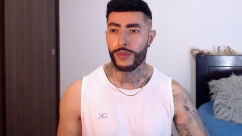 Independent Model online show from December 2024 02:54:02 AM