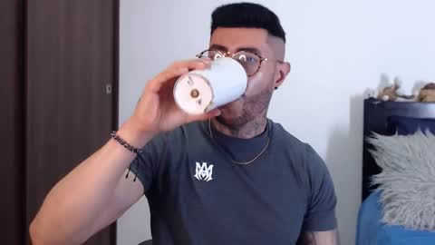 Independent Model online show from December 2024 07:15:02 AM