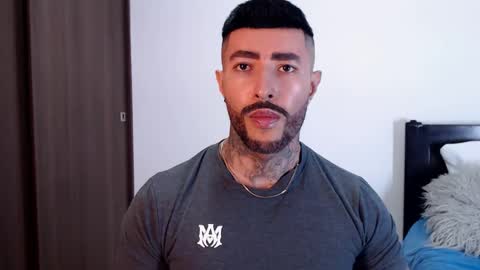 Independent Model online show from January 2025 09:07:01 PM