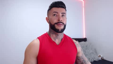 Independent Model online show from September 2025 03:17:01 AM