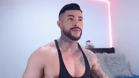 Snapshot of maximus_golden chatting on December 2025 04:32:01 AM Independent Model online show from December 2025 04:32:01 AM