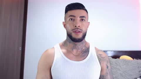 Snapshot of maximus_golden chatting on December 2025 02:18:01 AM Independent Model online show from December 2025 02:18:01 AM