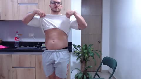 Snapshot of maximussantorini chatting on January 2026 02:47:02 AM maximus online show from January 2026 02:47:02 AM