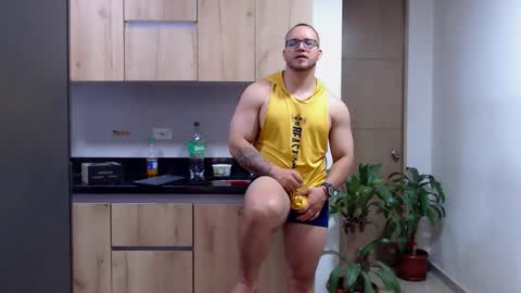 Snapshot of maximussantorini chatting on February 2026 01:43:02 AM maximus online show from February 2026 01:43:02 AM