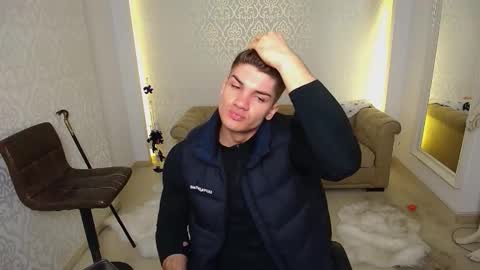 Snapshot of maxkaiden chatting on November 2025 05:28:02 AM MaxKaiden online show from November 2025 05:28:02 AM