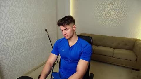 Snapshot of maxkaiden chatting on November 2025 05:51:01 AM MaxKaiden online show from November 2025 05:51:01 AM