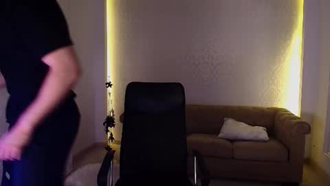 Snapshot of maxkaiden chatting on November 2025 06:02:02 AM MaxKaiden online show from November 2025 06:02:02 AM