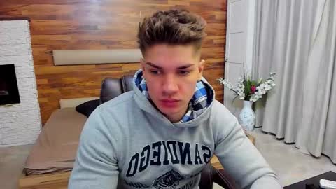 MaxKaiden online show from March 2026 07:01:01 AM