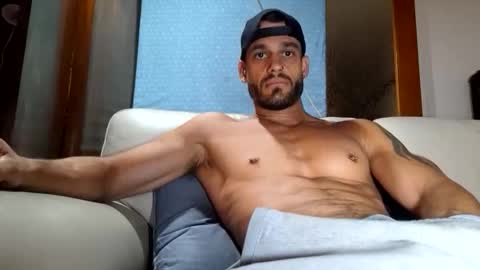 Luca Dominus online show from November 2025 03:17:01 AM