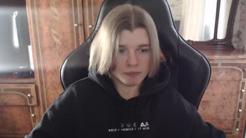 Snapshot of maxplay18 chatting on December 2024 11:29:02 AM Max online show from December 2024 11:29:02 AM