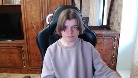 Snapshot of maxplay18 chatting on December 2025 08:23:01 AM Max online show from December 2025 08:23:01 AM