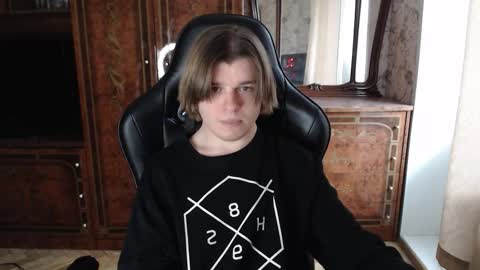 Snapshot of maxplay18 chatting on December 2025 09:14:02 AM Max online show from December 2025 09:14:02 AM