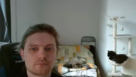 Snapshot of maxs_93 chatting on October 2025 09:07:02 AM maxs_93 online show from October 2025 09:07:02 AM