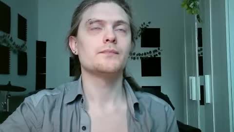maxs_93 online show from March 2026 12:49:02 PM