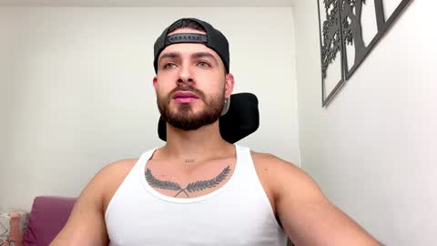 Maxi online show from February 2025 10:12:01 PM