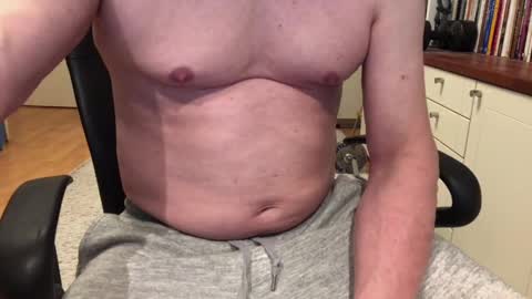 Snapshot of maxx_martin chatting on January 2025 06:57:01 AM Max online show from January 2025 06:57:01 AM