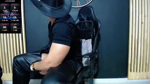 Snapshot of maxxxpowerful chatting on February 2025 03:12:02 AM maxxxpowerful online show from February 2025 03:12:02 AM