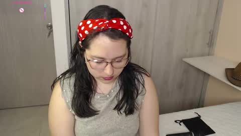 May online show from October 2025 09:35:02 PM