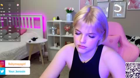 Snapshot of maya_blonde18 chatting on March 2025 06:48:02 AM Maya online show from March 2025 06:48:02 AM