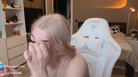 Maya online show from April 2026 04:10:02 AM