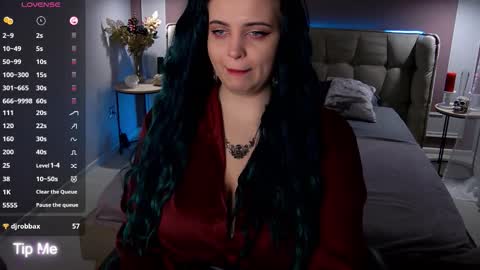 Maya Mils online show from October 2025 01:48:02 AM