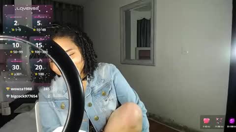 Snapshot of mayaa_ross chatting on February 2025 06:46:02 AM Maya online show from February 2025 06:46:02 AM