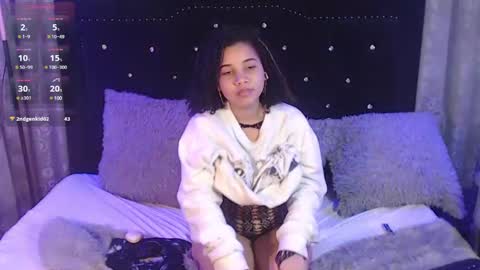 Snapshot of mayaa_ross chatting on February 2025 08:42:02 AM Maya online show from February 2025 08:42:02 AM