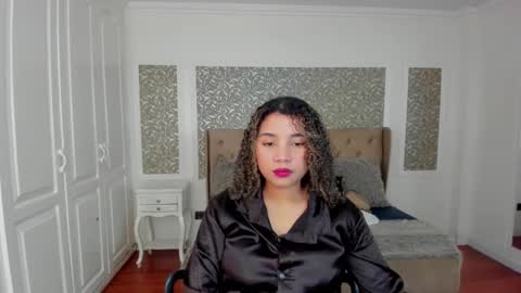 Snapshot of mayaa_ross chatting on October 2025 03:05:01 AM Maya online show from October 2025 03:05:01 AM