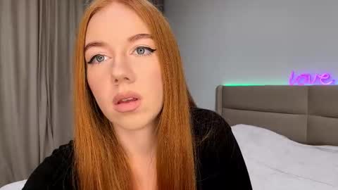 Maya  Lola online show from October 2025 03:46:02 PM