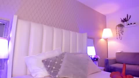 Maya online show from January 2025 04:25:01 AM