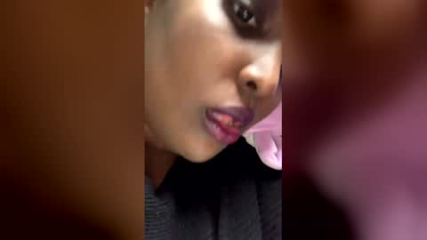 Snapshot of mayafarah chatting on April 2026 06:35:01 PM mayafarah online show from April 2026 06:35:01 PM