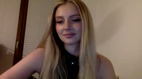 Snapshot of mayaflirt chatting on April 2026 08:25:02 PM mayaflirt online show from April 2026 08:25:02 PM